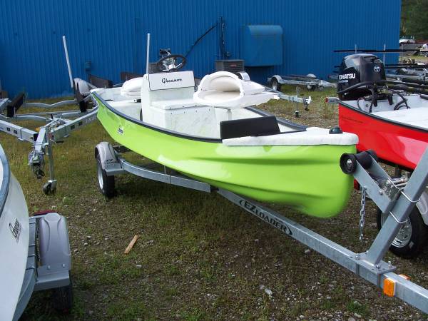 http://www.pamlicomarine.com/new%20inventory/New%20Boat%20Images/GHE%20SUP%2016%20Lime.jpg